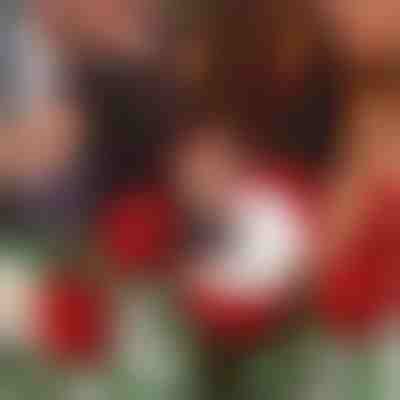 Aksamitne pudełko na pierścionek z kwiatem róży (1 szt.) | ROSABOX